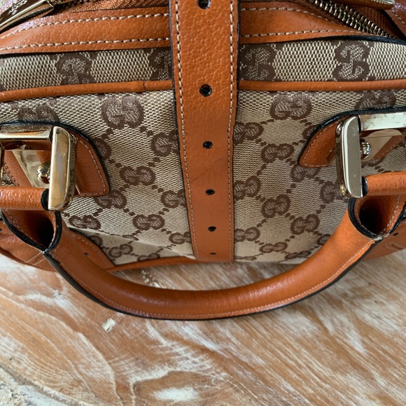 Authentic GUCCI Vintage Handbag Amazing Condition PRICE DROP! - Picture 5 of 14